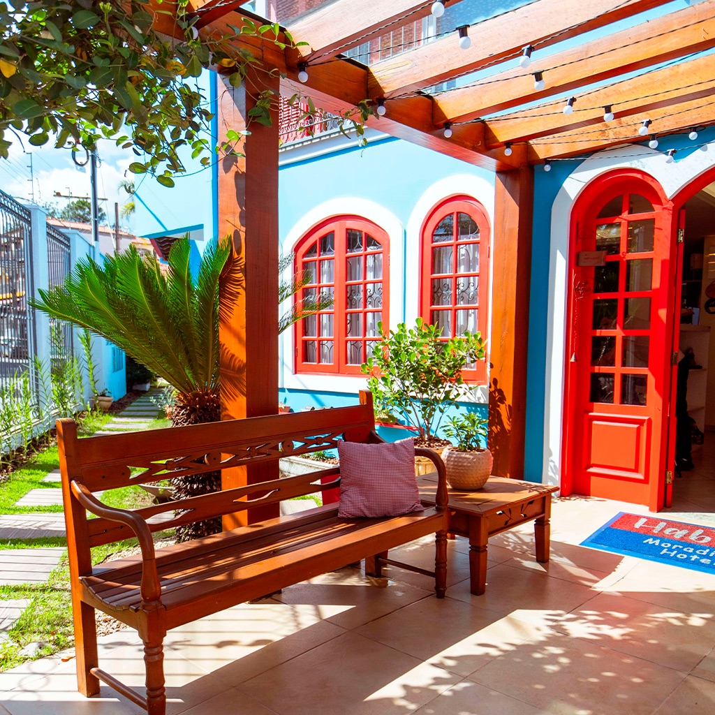 Área externa com pergolado