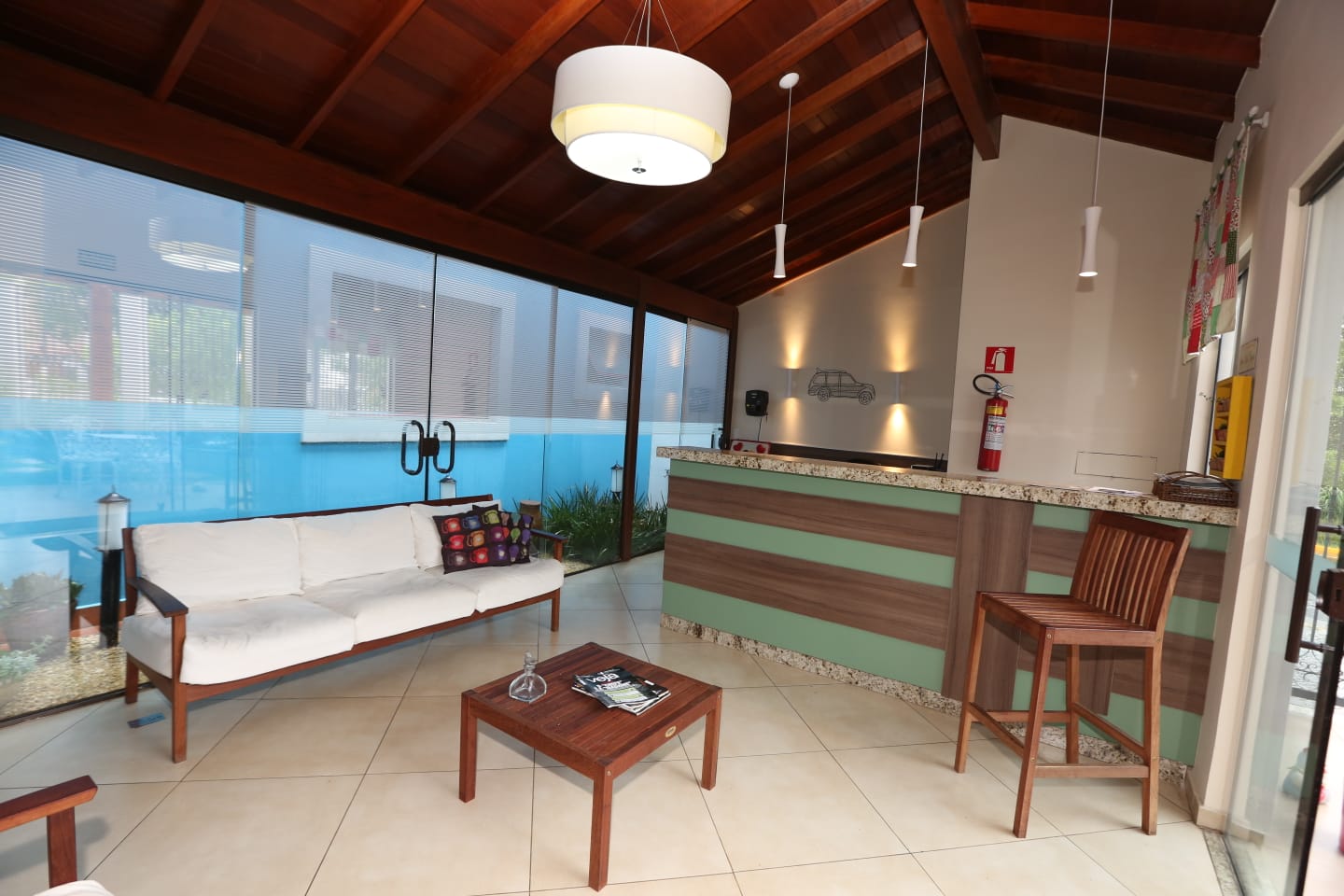 Lounge interno do Habtati Hotel